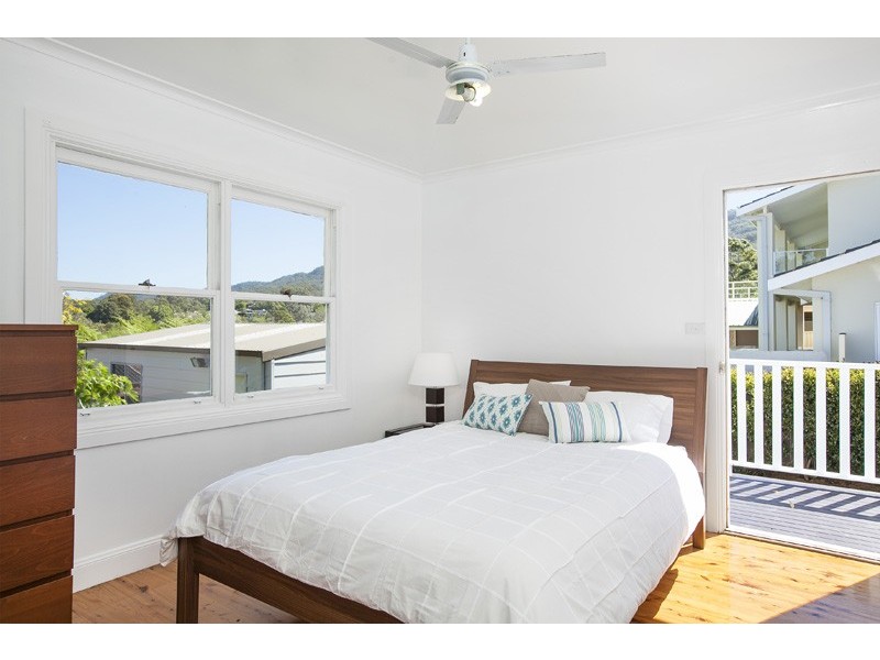 13 Jennifer Crescent, Thirroul NSW 2515