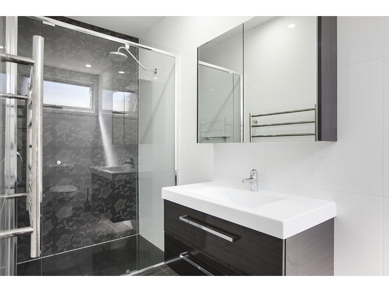 13 Jennifer Crescent, Thirroul NSW 2515