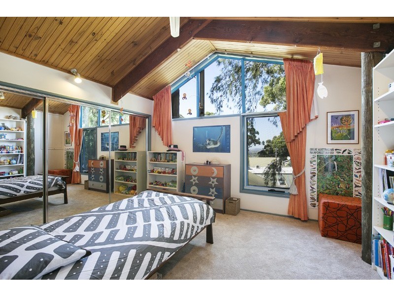 6 Sturt Place, Bulli NSW 2516