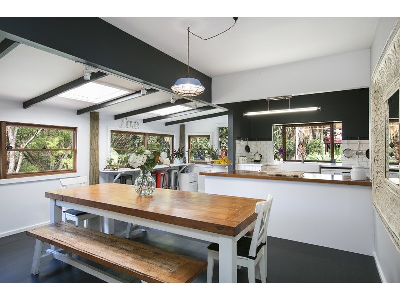 4 Coast Street, Thirroul NSW 2515