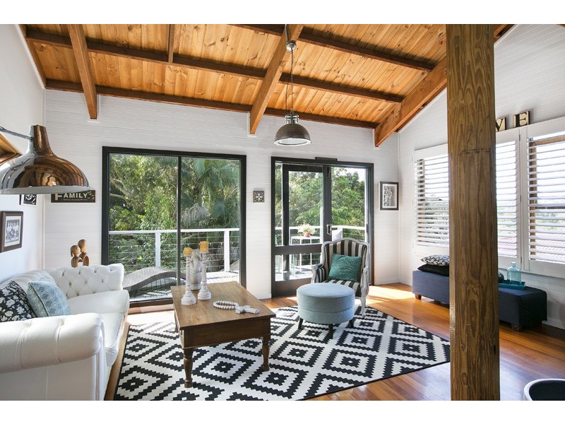 4 Coast Street, Thirroul NSW 2515