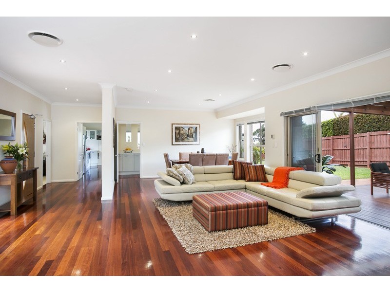 12 Jaraga Circuit, Thirroul NSW 2515