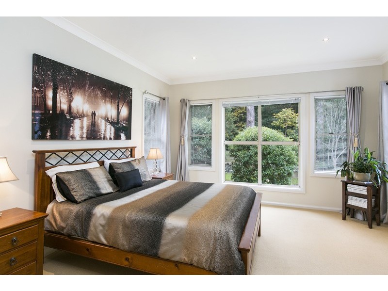 12 Jaraga Circuit, Thirroul NSW 2515