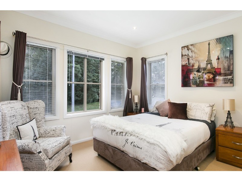 12 Jaraga Circuit, Thirroul NSW 2515