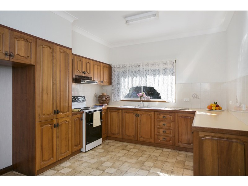 35 Redman Avenue, Thirroul NSW 2515