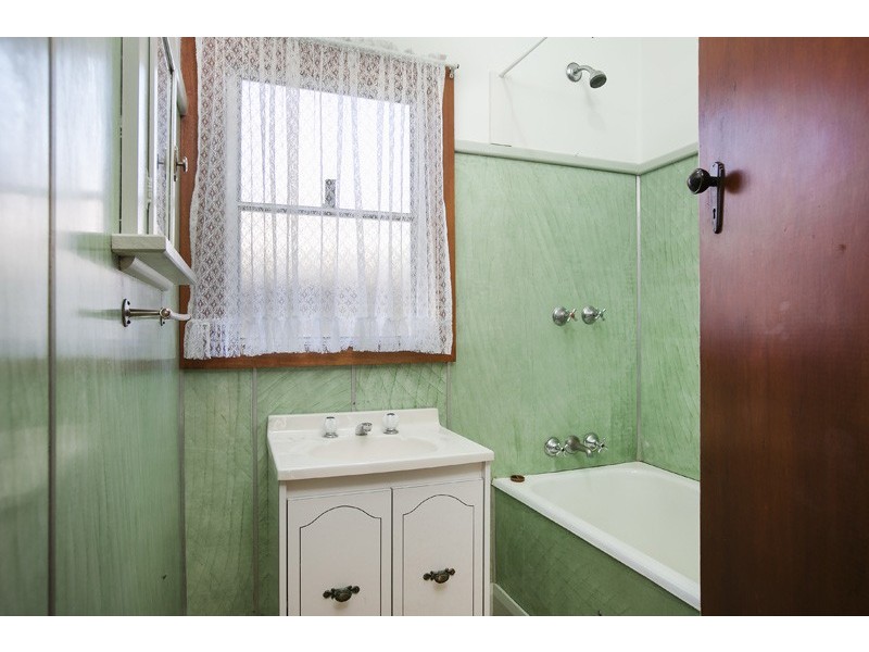 35 Redman Avenue, Thirroul NSW 2515