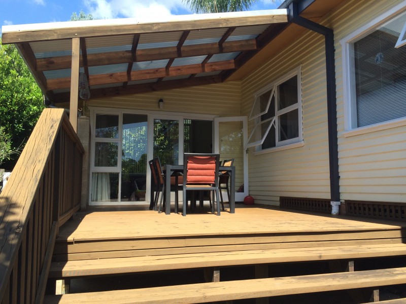 11 Robinsville Crescent, Thirroul NSW 2515