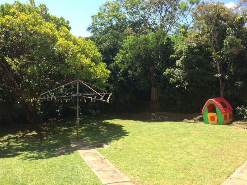 11 Robinsville Crescent, Thirroul NSW 2515