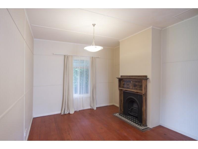 5 George Street, Thirroul NSW 2515