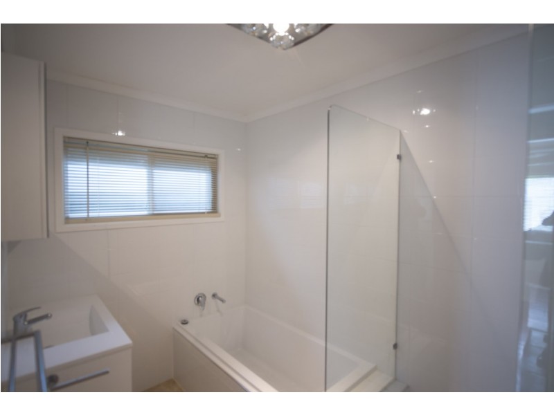 5 George Street, Thirroul NSW 2515