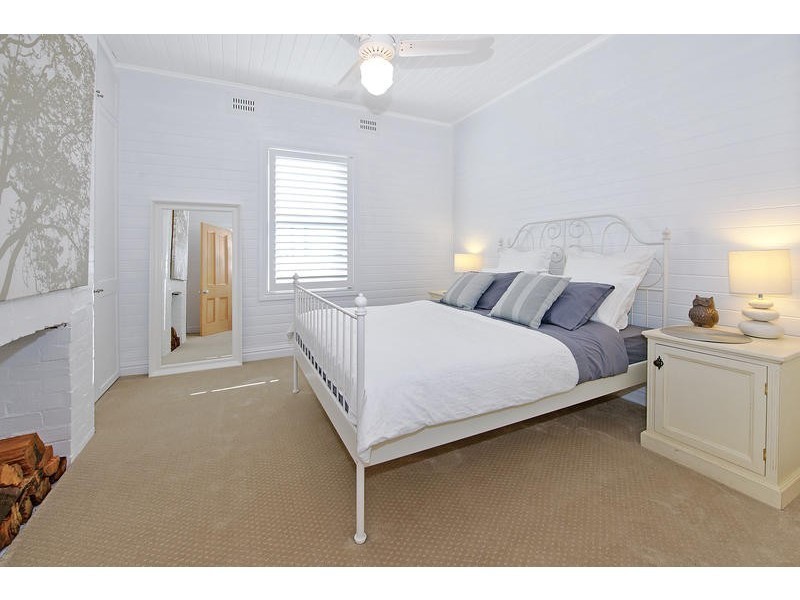 9 George Street, Thirroul NSW 2515