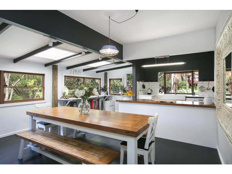 4 Coast Street, Thirroul NSW 2515