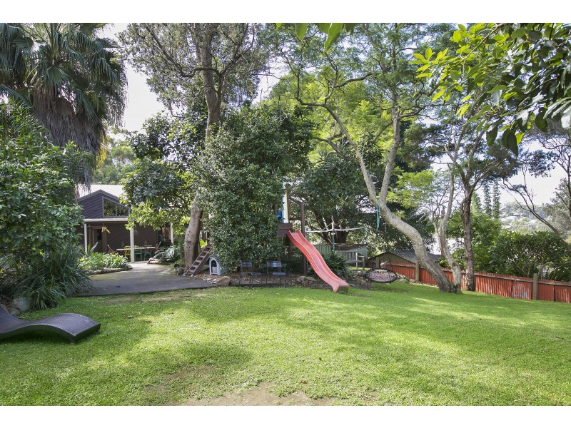 4 Coast Street, Thirroul NSW 2515