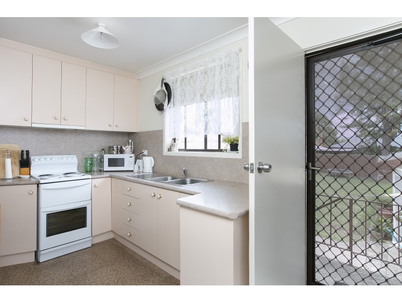 8 Thrower Avenue, Mount Warrigal NSW 2528