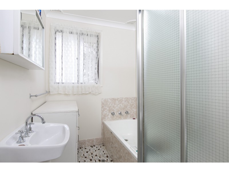 8 Thrower Avenue, Mount Warrigal NSW 2528