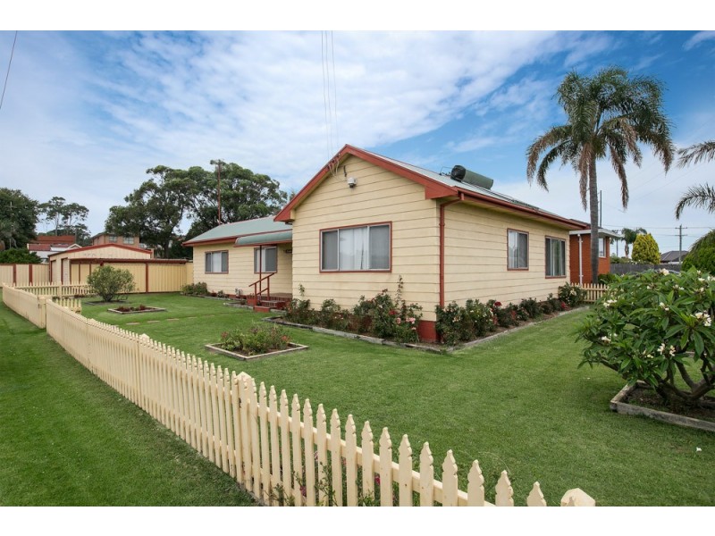 73 Lakeview Parade, Primbee NSW 2502