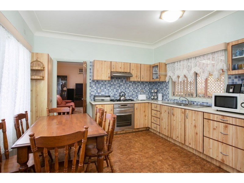 73 Lakeview Parade, Primbee NSW 2502