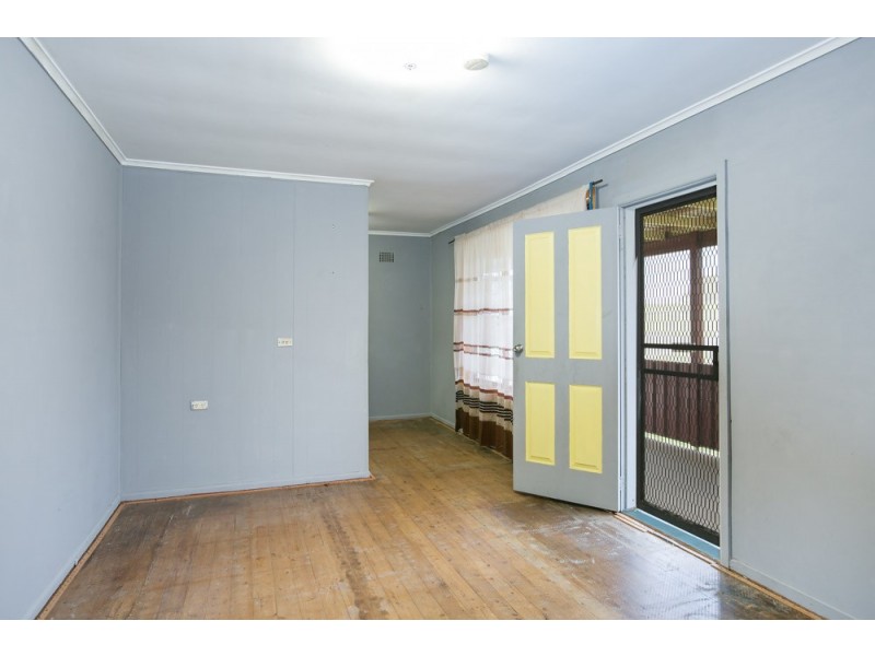 1 Elouera Street, Lake Illawarra NSW 2528