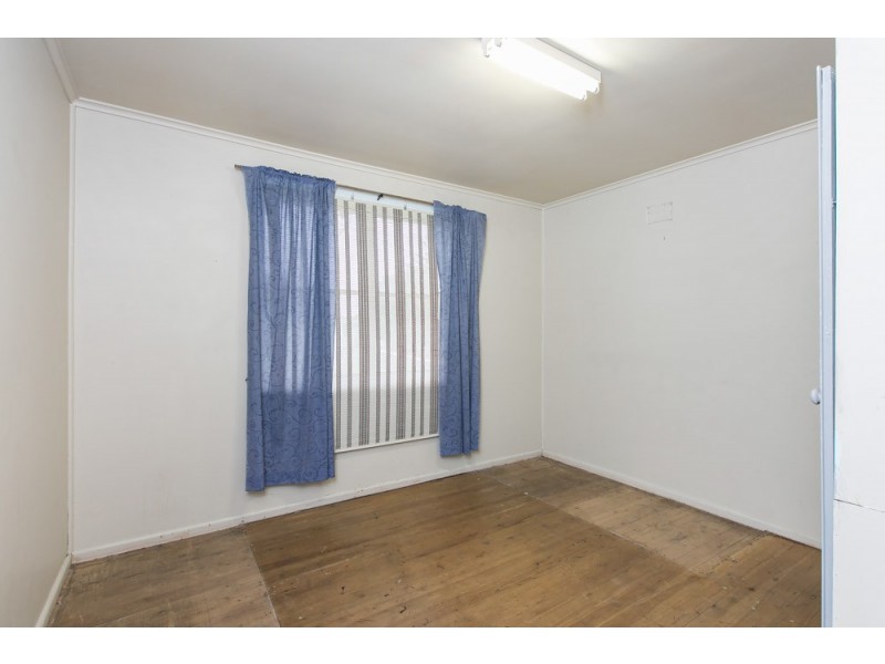 1 Elouera Street, Lake Illawarra NSW 2528