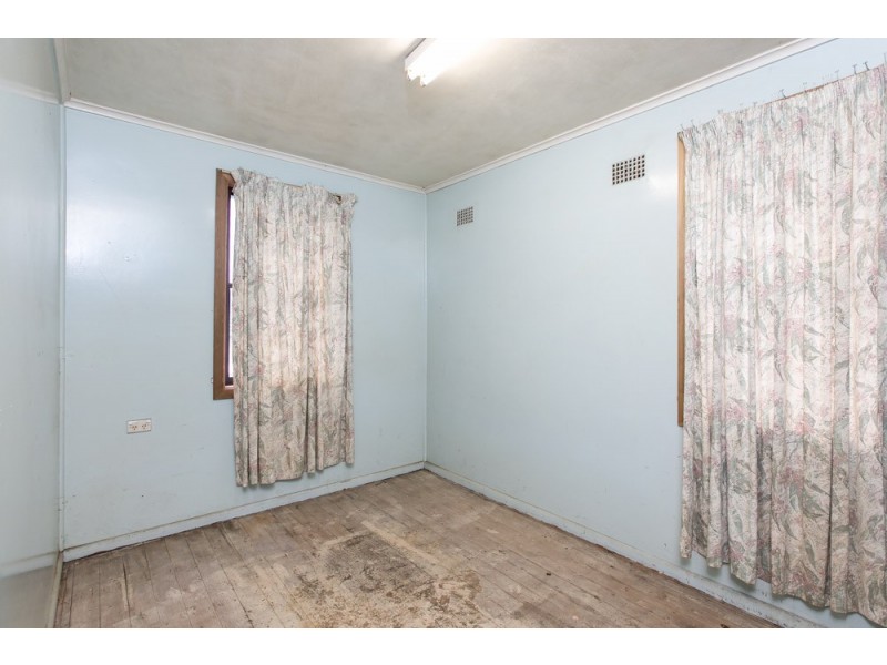 1 Elouera Street, Lake Illawarra NSW 2528