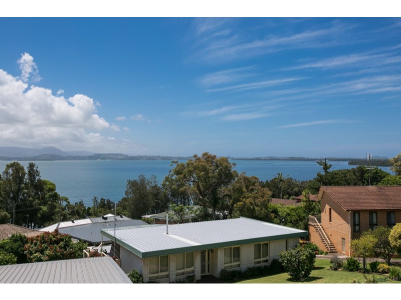 3 Theile Place, Mount Warrigal NSW 2528