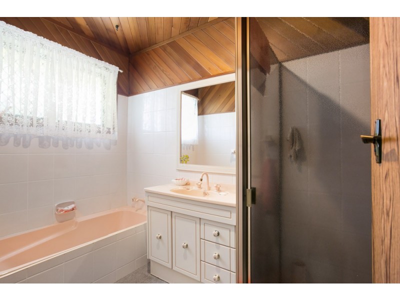 3 Theile Place, Mount Warrigal NSW 2528