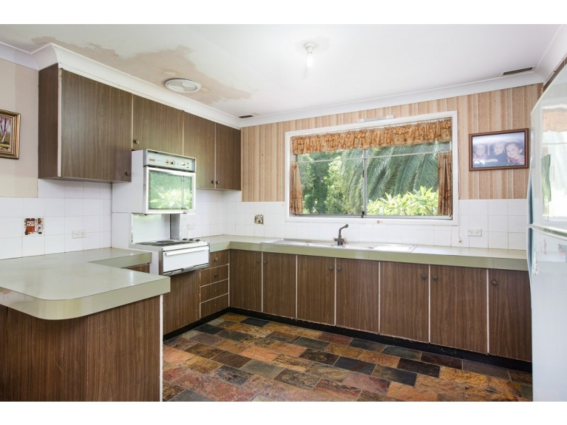 16 Darren Avenue, Kanahooka NSW 2530