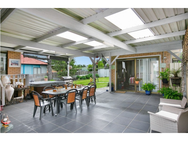 67 Lakeview Parade, Primbee NSW 2502