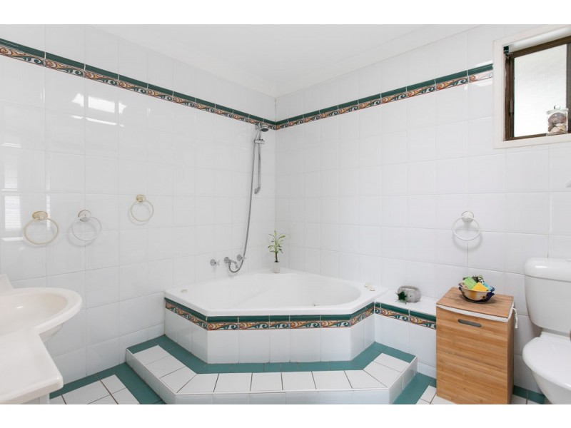 67 Lakeview Parade, Primbee NSW 2502