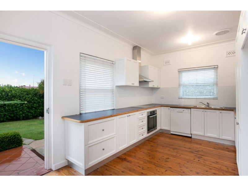 5 Gowan Brae Avenue, Mount Ousley NSW 2519
