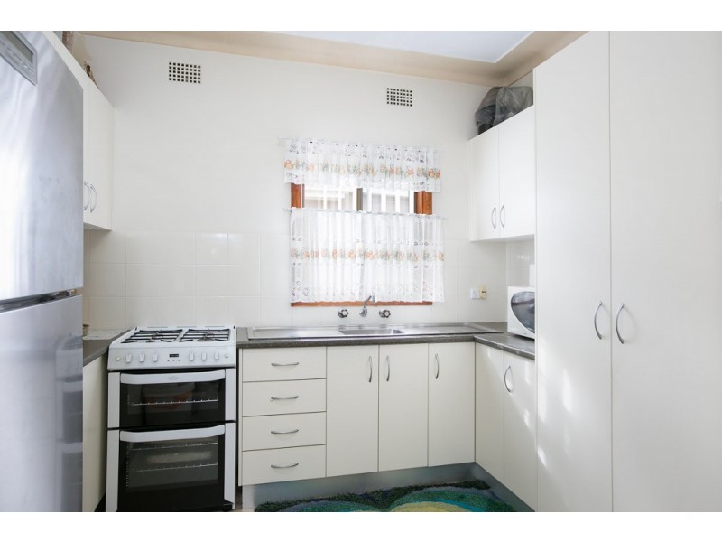 13 Terry Avenue, Warilla NSW 2528