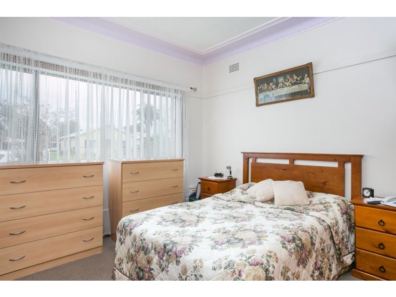 13 Terry Avenue, Warilla NSW 2528