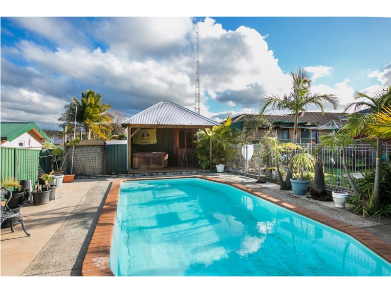 7 Howell Avenue, Kanahooka NSW 2530