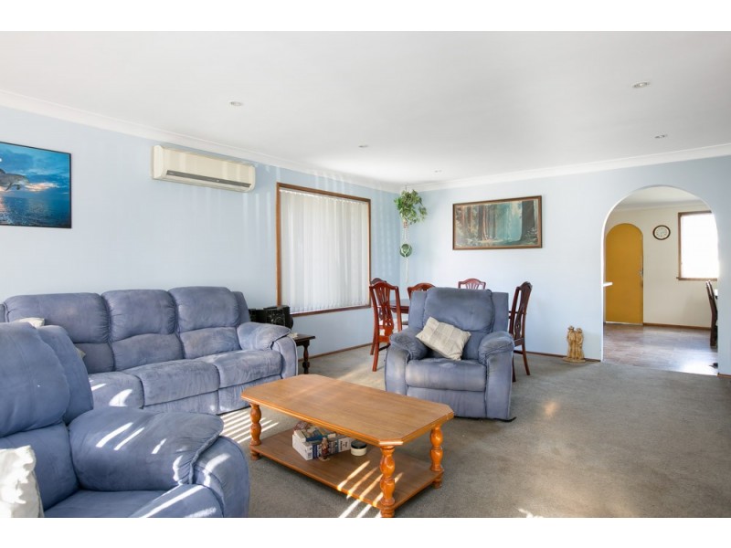 7 Howell Avenue, Kanahooka NSW 2530