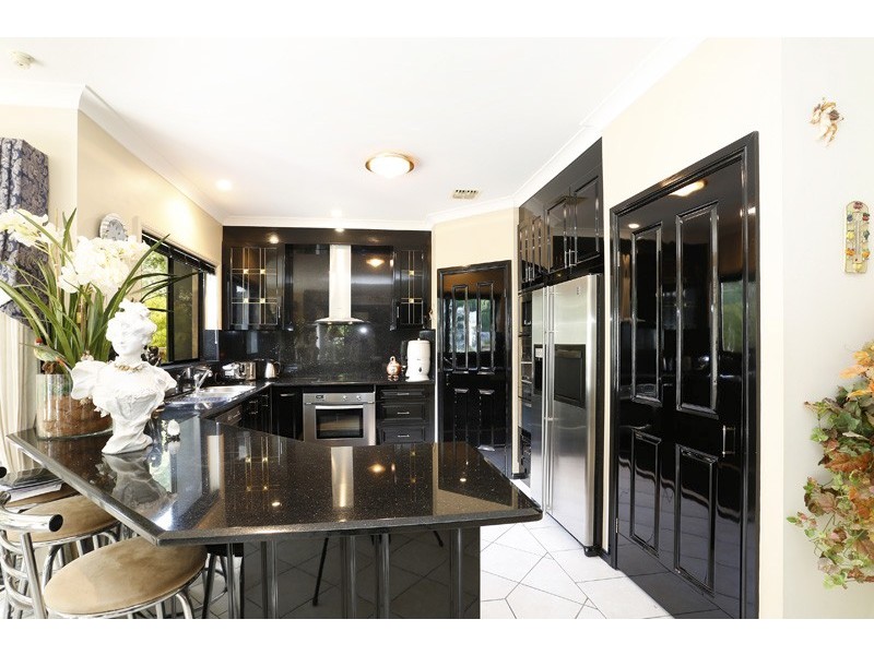 2 Carisbrooke Row, Bowral NSW 2576