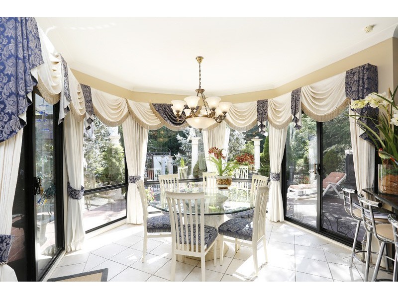 2 Carisbrooke Row, Bowral NSW 2576