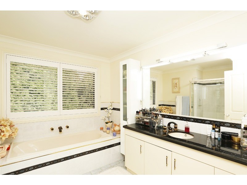 2 Carisbrooke Row, Bowral NSW 2576