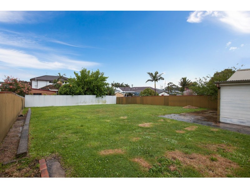 160 Pur Pur Avenue, Lake Illawarra NSW 2528