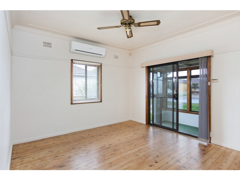 160 Pur Pur Avenue, Lake Illawarra NSW 2528