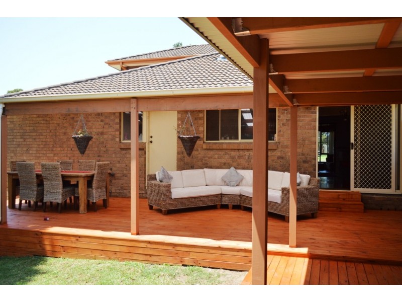 3 Fir Crescent, Albion Park Rail NSW 2527