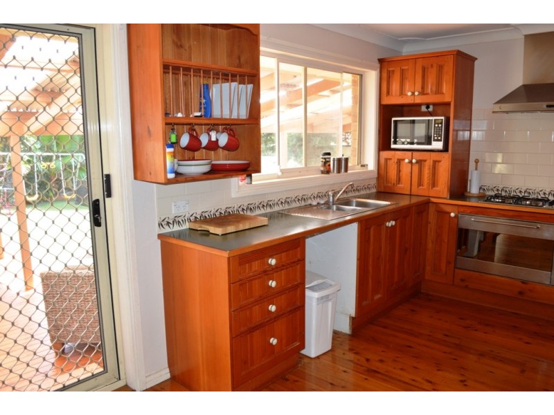 3 Fir Crescent, Albion Park Rail NSW 2527