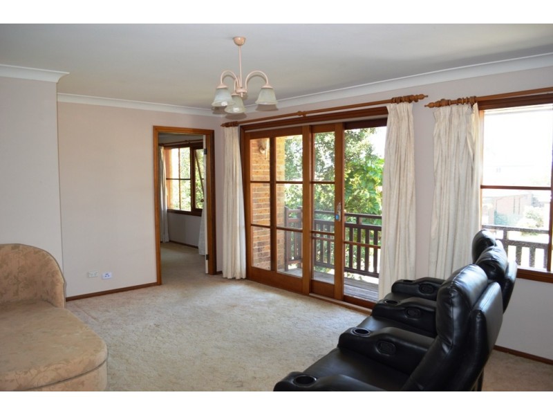 3 Fir Crescent, Albion Park Rail NSW 2527