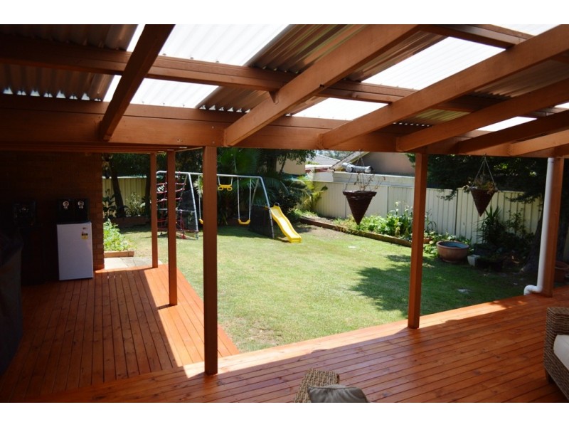 3 Fir Crescent, Albion Park Rail NSW 2527