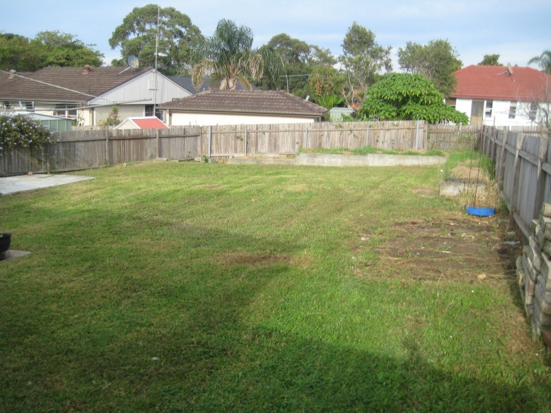 1 Elouera Street, Lake Illawarra NSW 2528