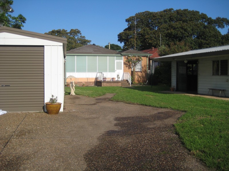 180 Lakeview Parade, Primbee NSW 2502