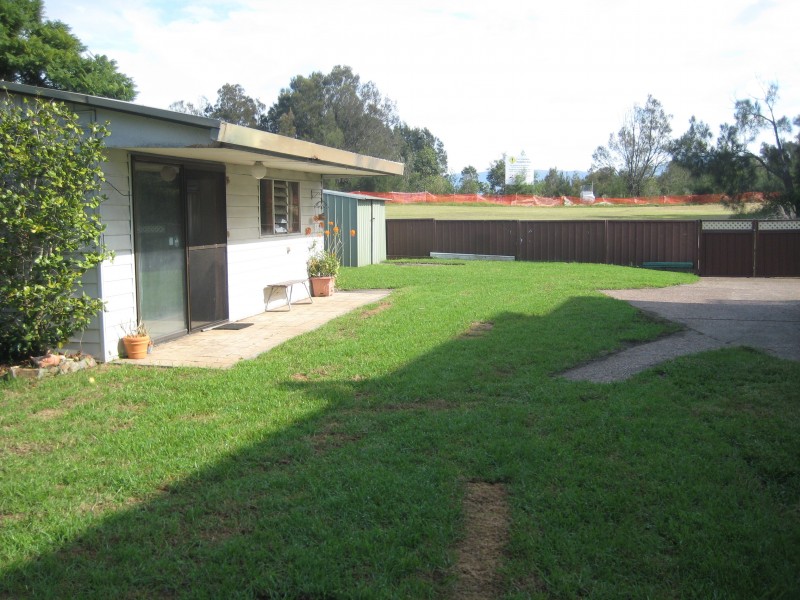 180 Lakeview Parade, Primbee NSW 2502