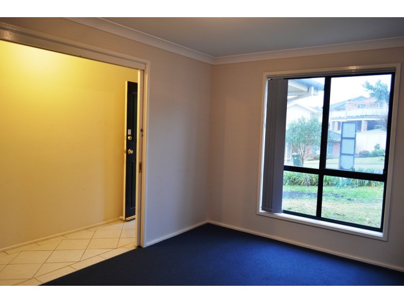 1/18 Byron Circuit, Flinders NSW 2529