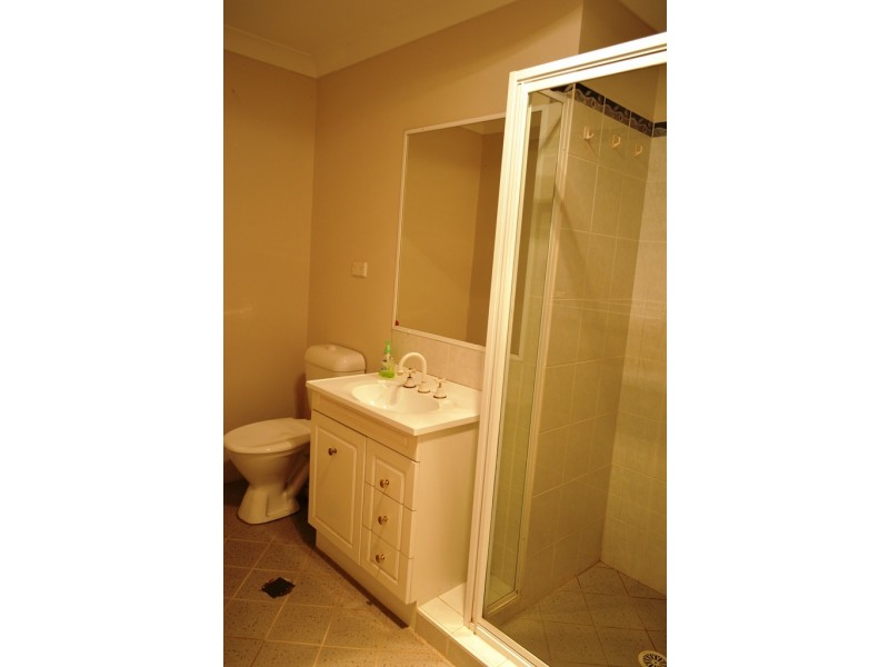 1/18 Byron Circuit, Flinders NSW 2529