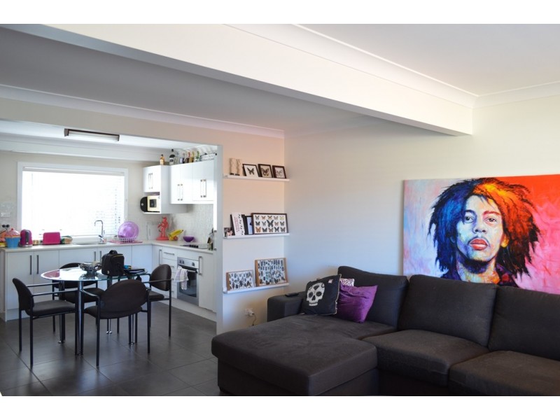 2/54 Peterborough Avenue, Lake Illawarra NSW 2528