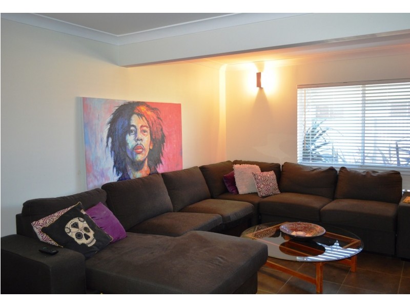2/54 Peterborough Avenue, Lake Illawarra NSW 2528
